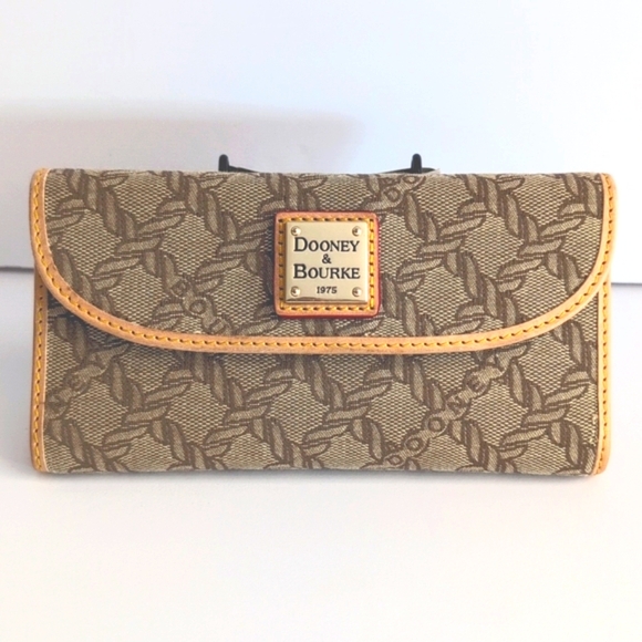 Dooney & Bourke Maritime Continental Clutch Wallet - Picture 2 of 16